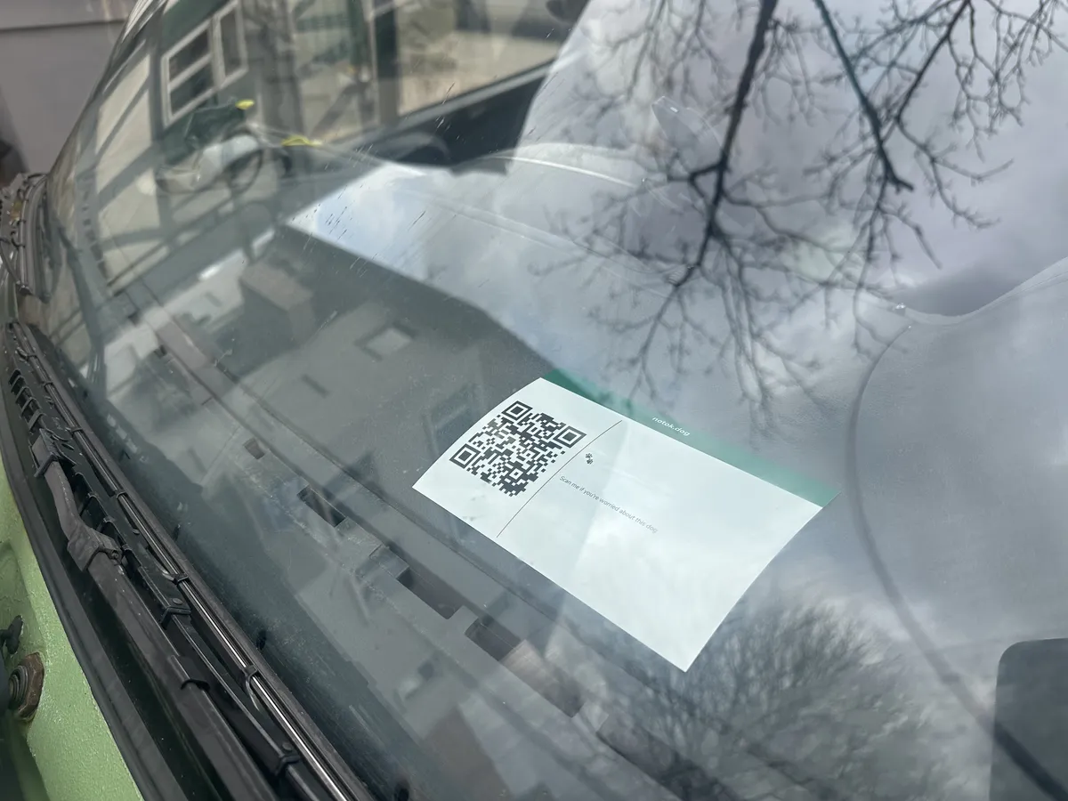 QR-Code für 54 Cent: So druckst du deinen notok.dog Sticker an der Fotostation